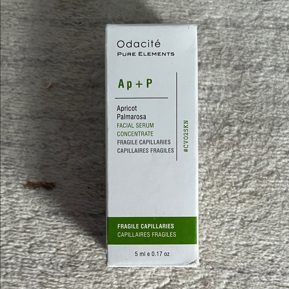 Odacité Ap + P Apricot Palmarosa Serum - White and Green